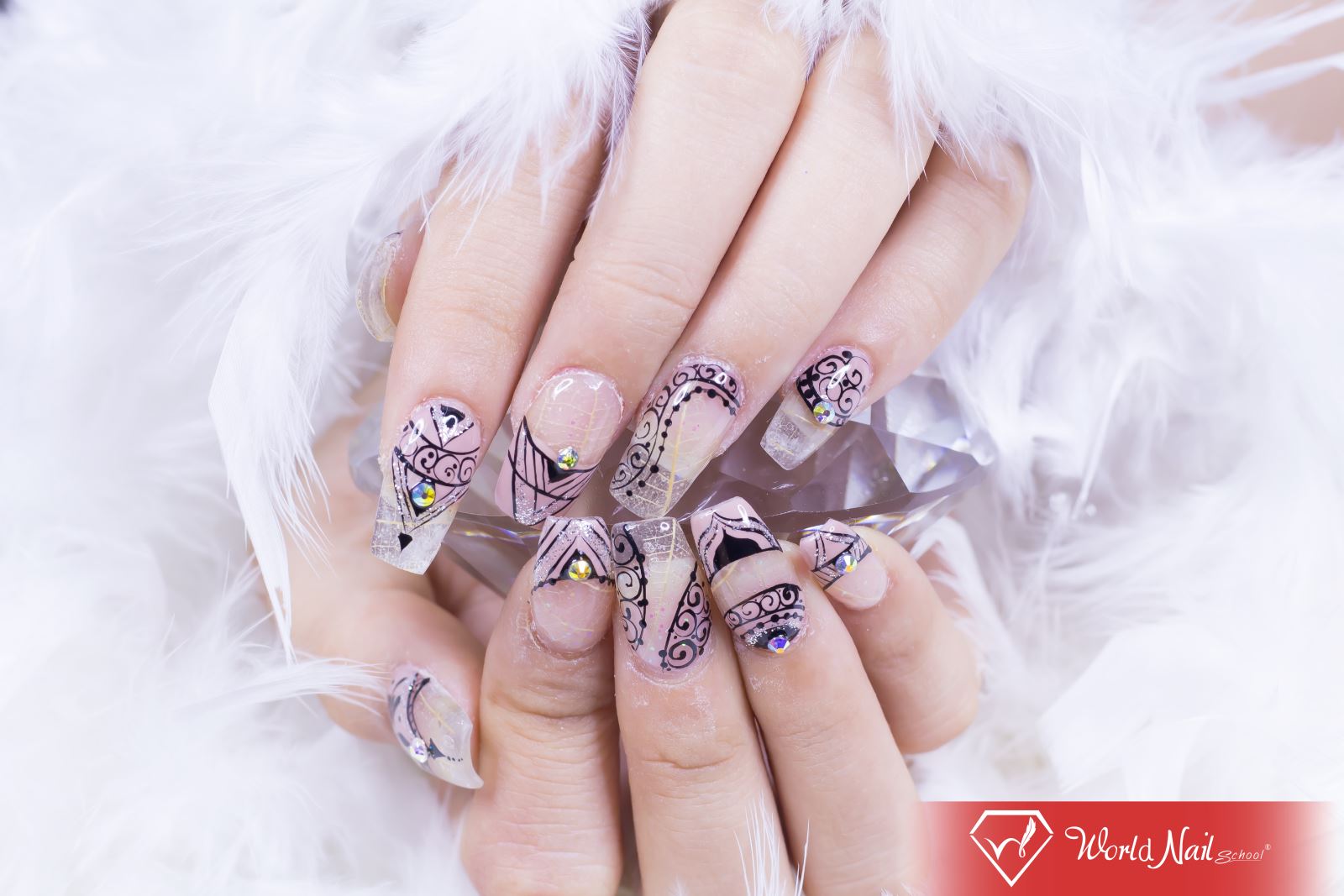 Học Nail Cấp Tốc Đi Nước Ngoài WORLD NAIL SCHOOL